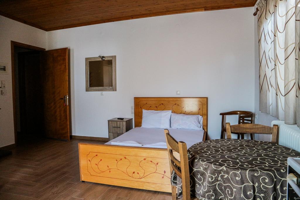 Hotel Elatofilito Athamanio Экстерьер фото