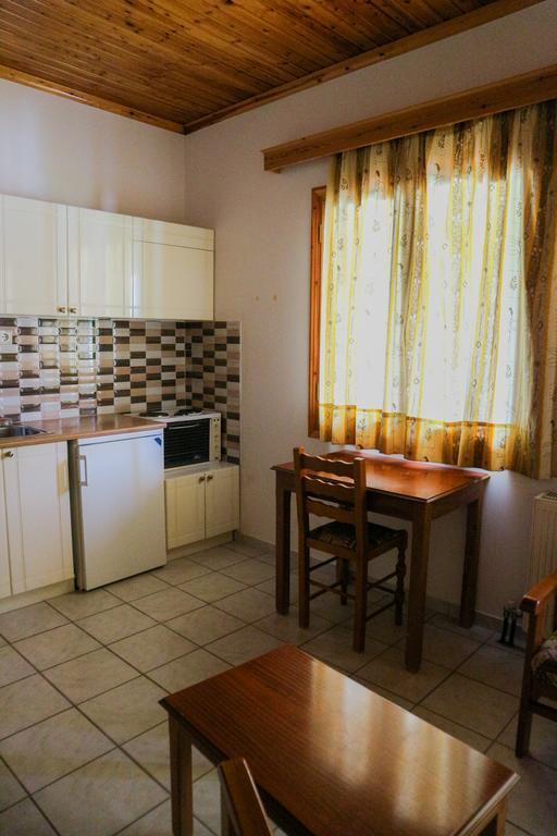 Hotel Elatofilito Athamanio Экстерьер фото