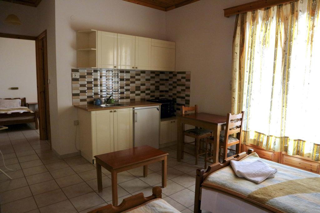 Hotel Elatofilito Athamanio Экстерьер фото