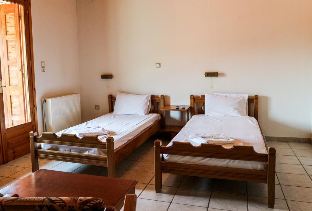 Hotel Elatofilito Athamanio Экстерьер фото